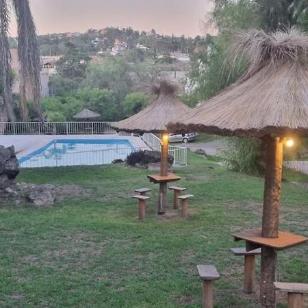 Departamentos Carlos Paz Bajada Al Lago ヴィラ・カルロス・パス エクステリア 写真