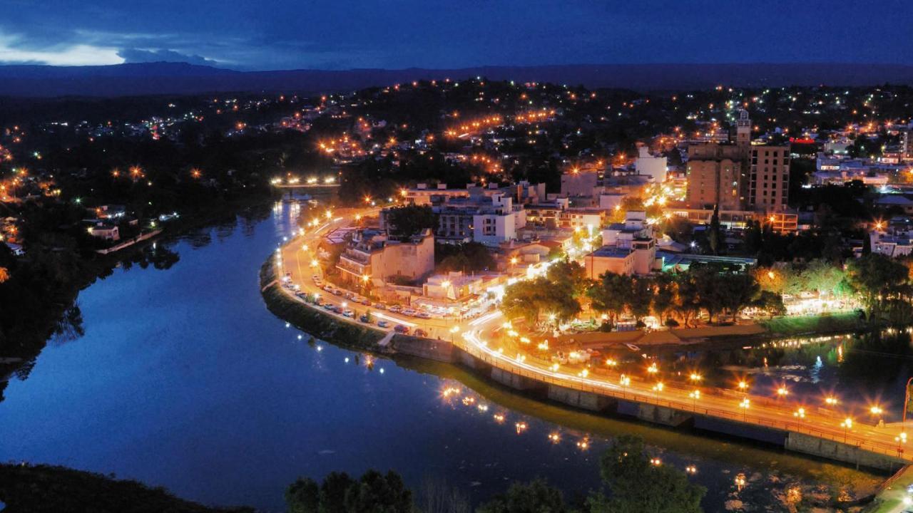 Departamentos Carlos Paz Bajada Al Lago ヴィラ・カルロス・パス エクステリア 写真