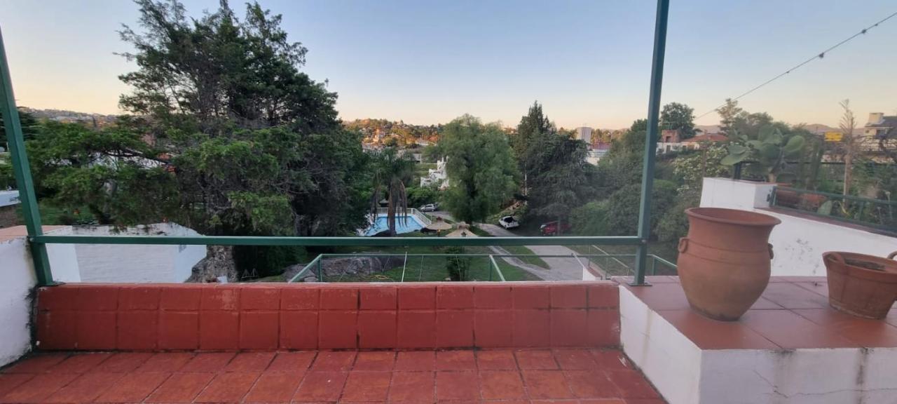 Departamentos Carlos Paz Bajada Al Lago ヴィラ・カルロス・パス エクステリア 写真