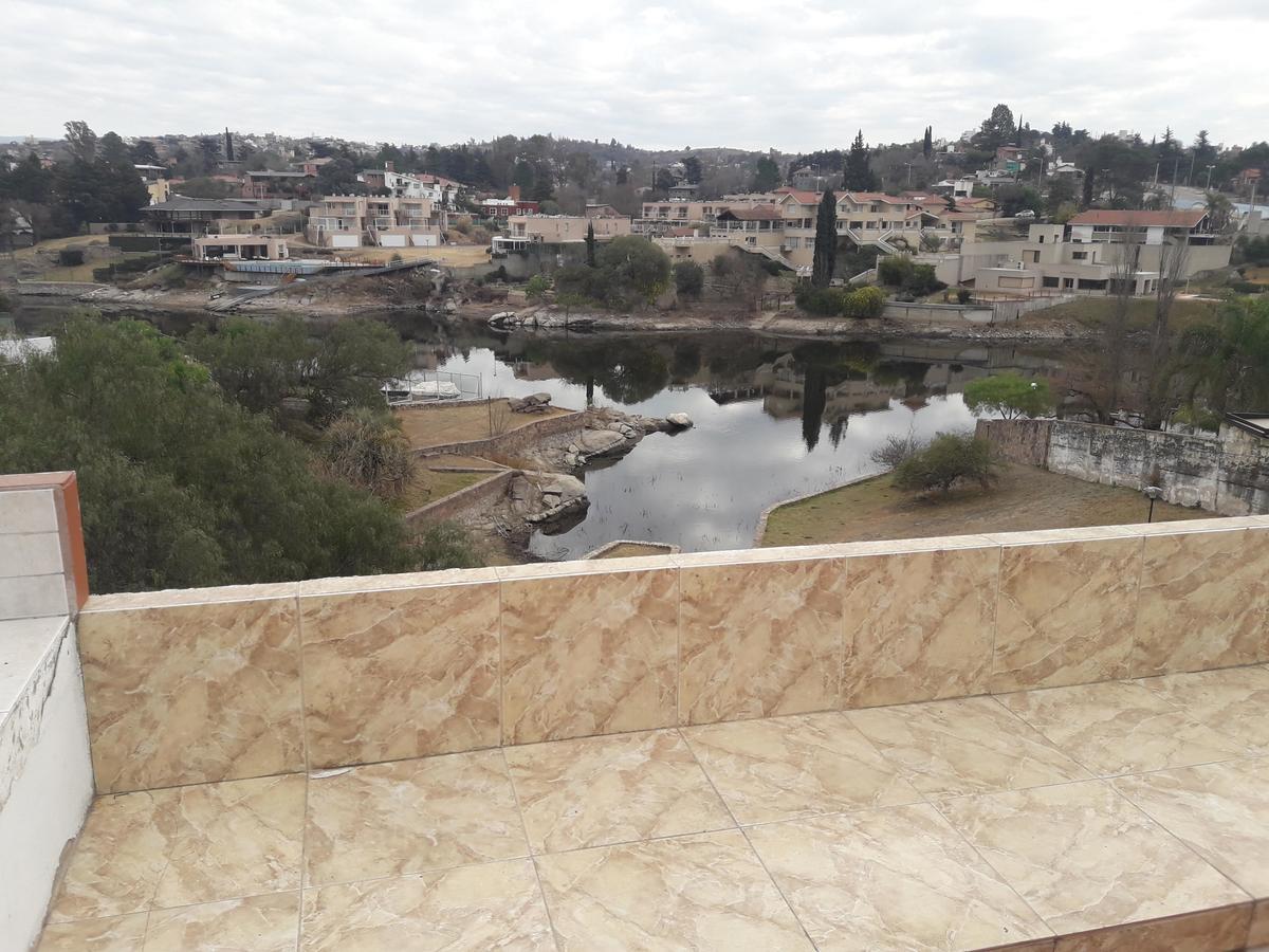 Departamentos Carlos Paz Bajada Al Lago ヴィラ・カルロス・パス エクステリア 写真