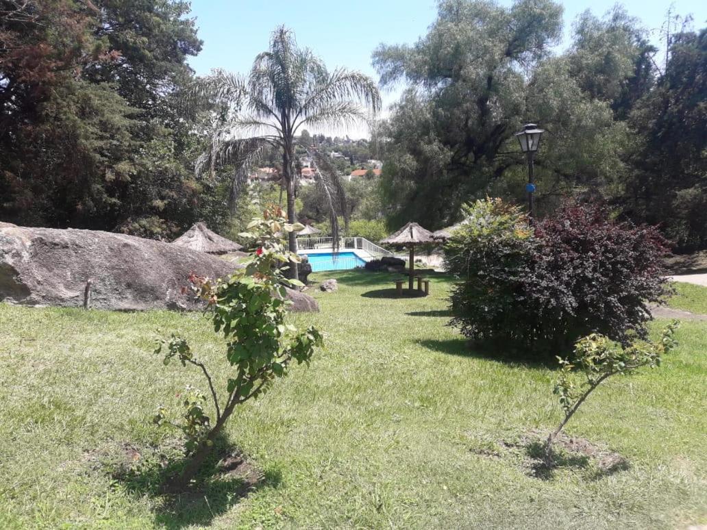 Departamentos Carlos Paz Bajada Al Lago ヴィラ・カルロス・パス エクステリア 写真