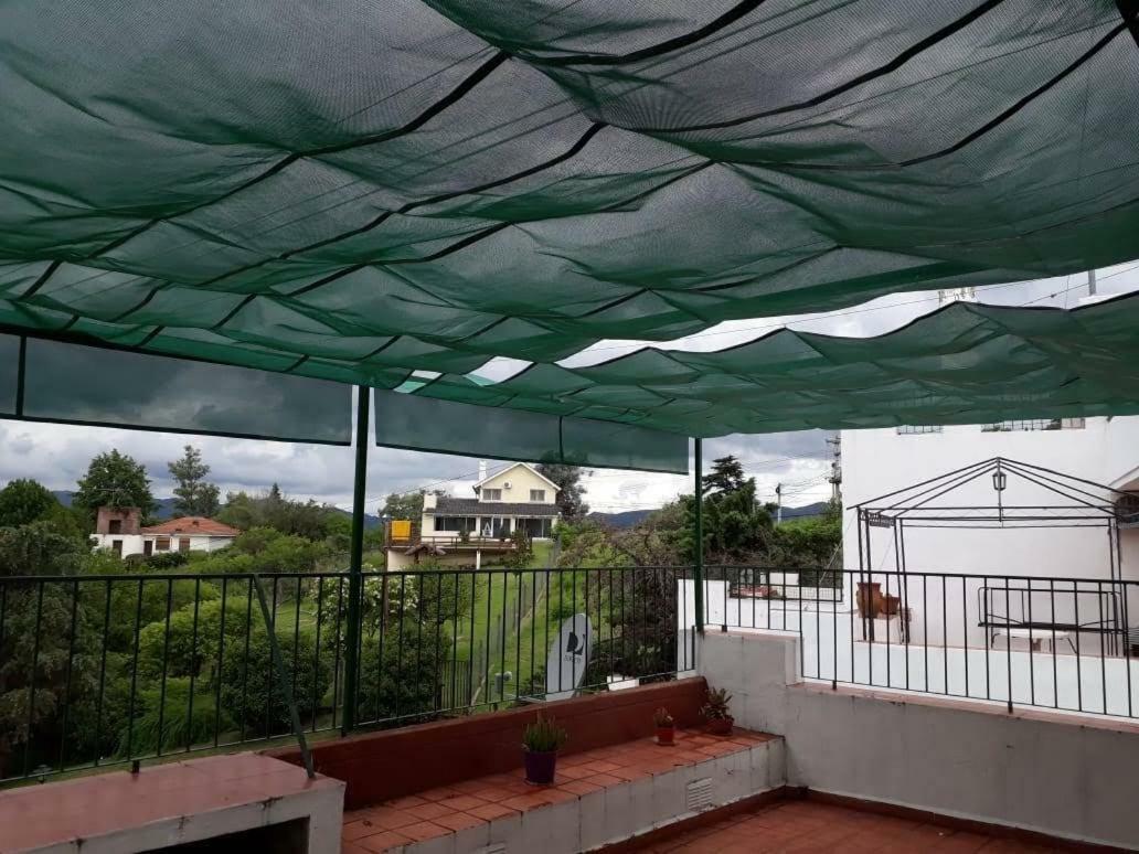 Departamentos Carlos Paz Bajada Al Lago ヴィラ・カルロス・パス エクステリア 写真